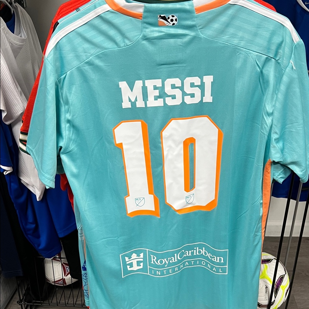 Messi Inter Miami jersey man